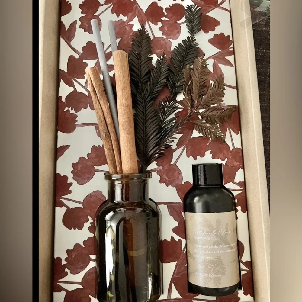 New Anthropologie Holiday Scented Oil Reed Diffuser Patchouli Clove Gift Set